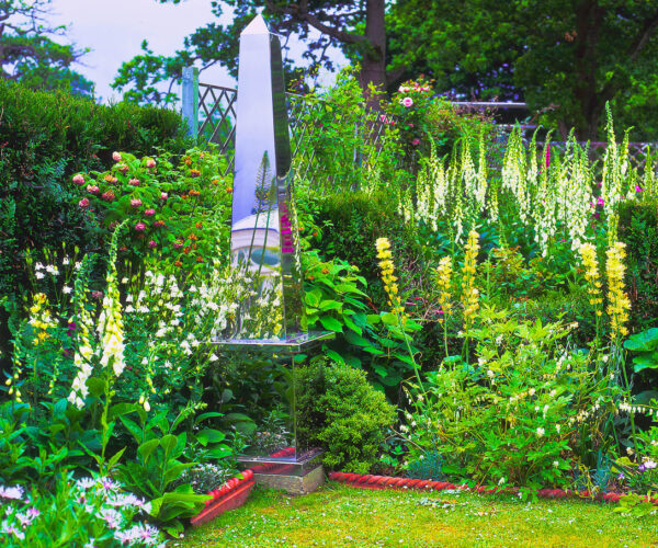 Obelisk sculpture in Garden